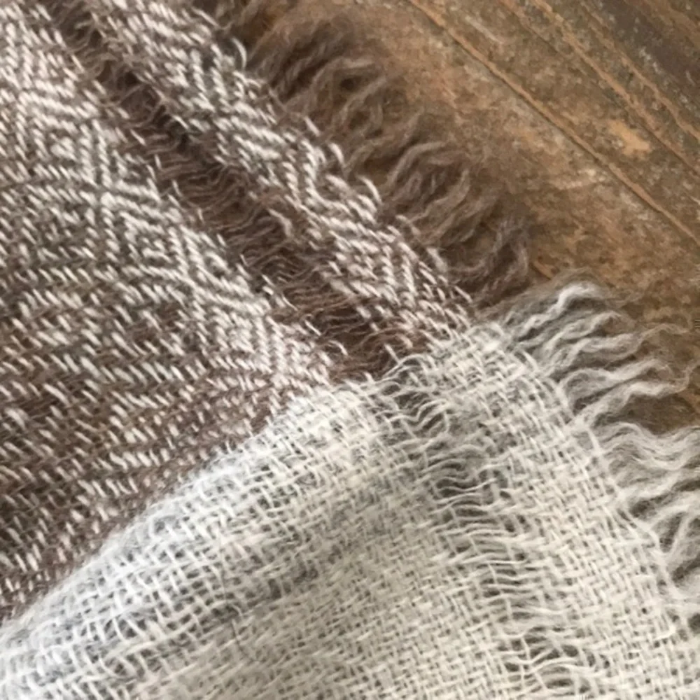 Wrap/ Scarf/ Shawl 100% Exclusive Cashmere Hand Made in Nepal 27”x78”